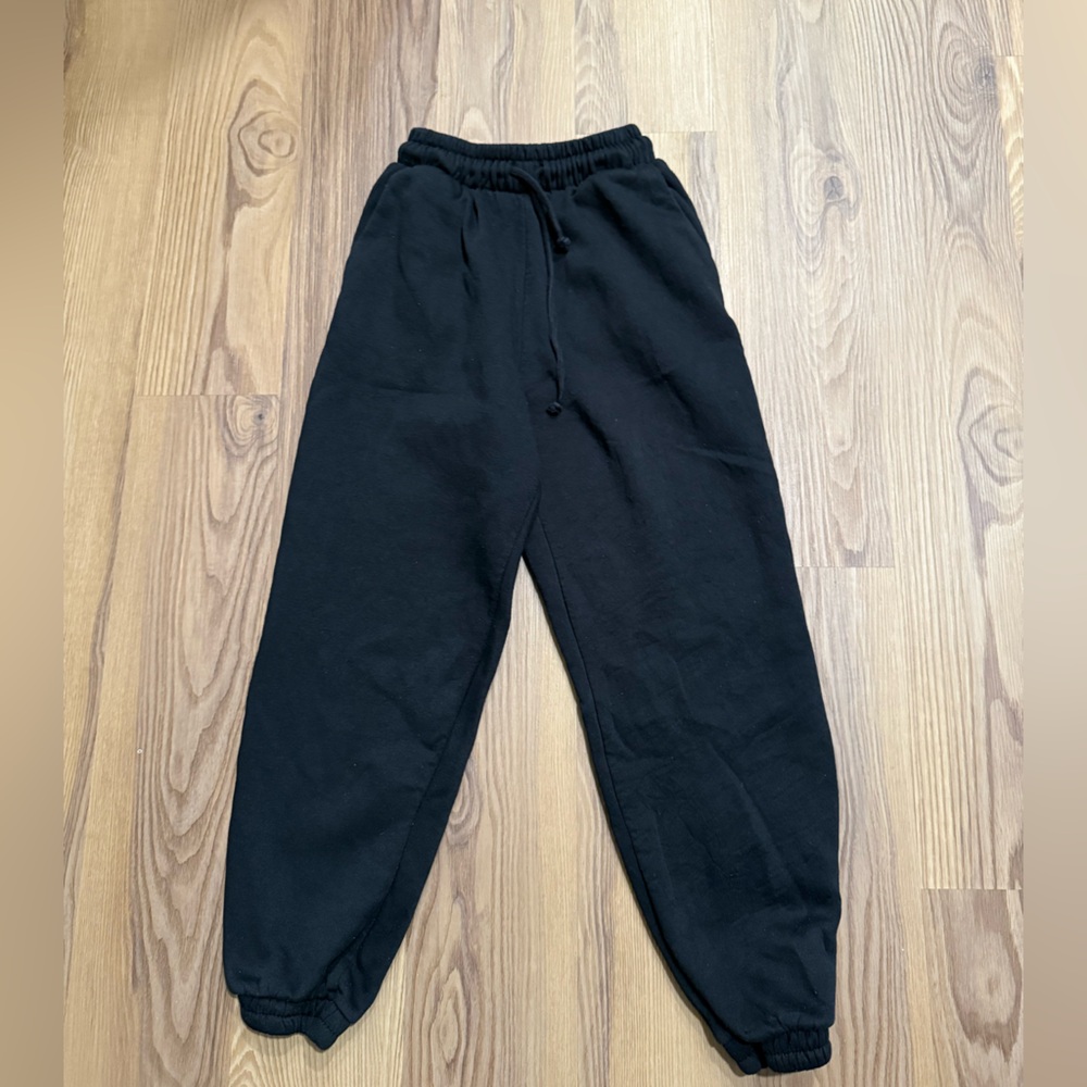 Zara sweatpants in black